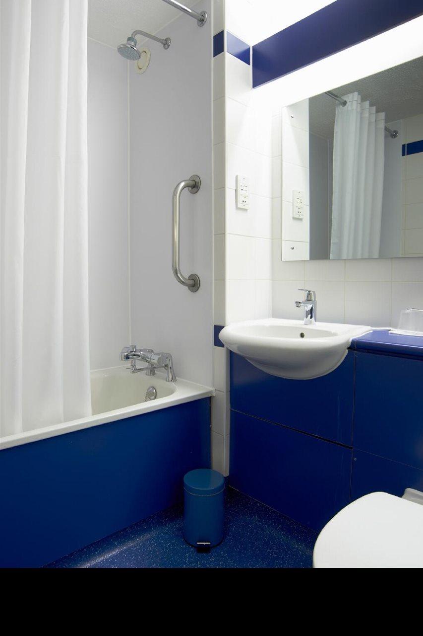 Travelodge Barnsley Ngoại thất bức ảnh
